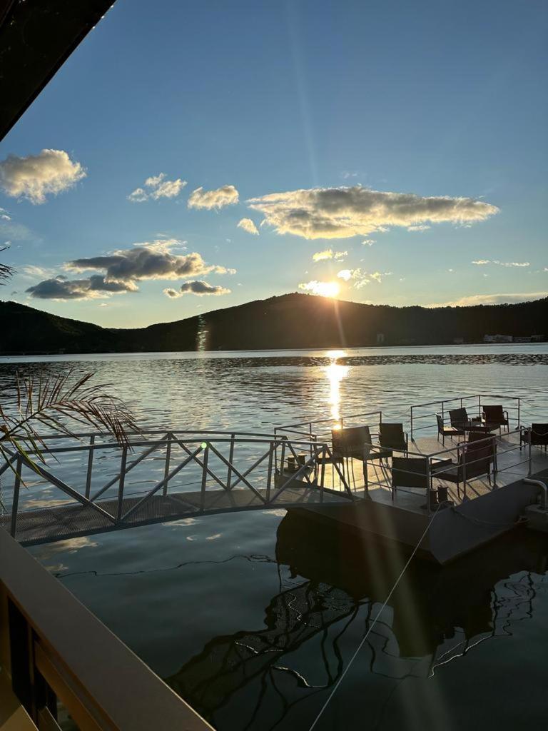 Melin Residence Оршова Экстерьер фото